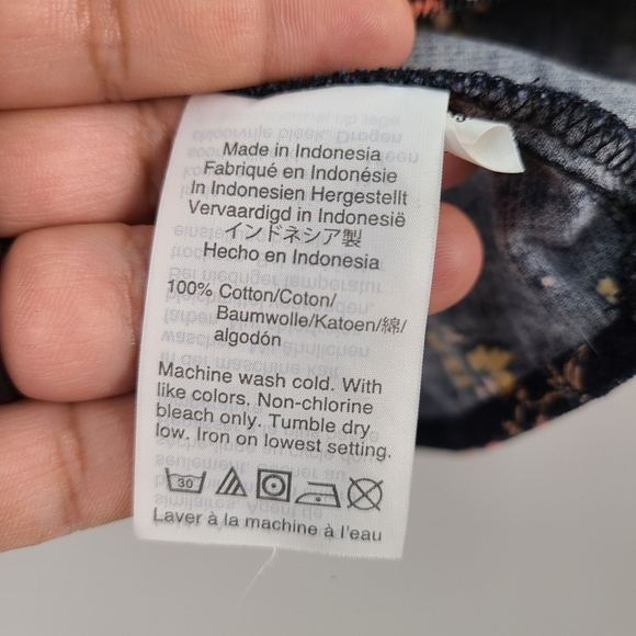 Madewell Corduroy Acorn Foulard Peplum Top in Cord Floral True Black - Picture 6 of 12